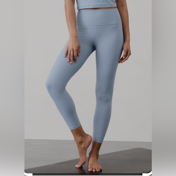 ATHLETA Transcend 7/8 Tight Blue Leggings - Picture 1 of 7